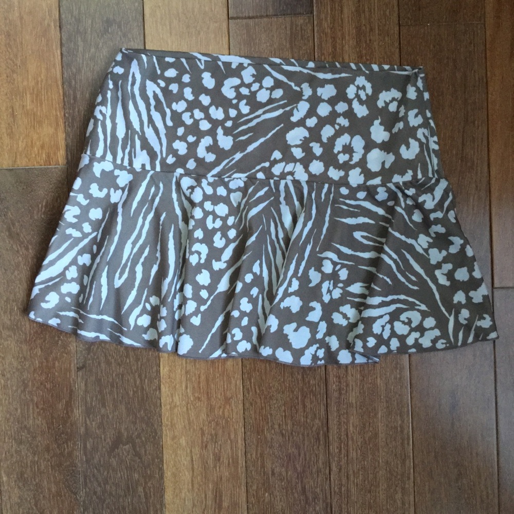 NWOT Victoria’s Secret Cover-Up Skirt